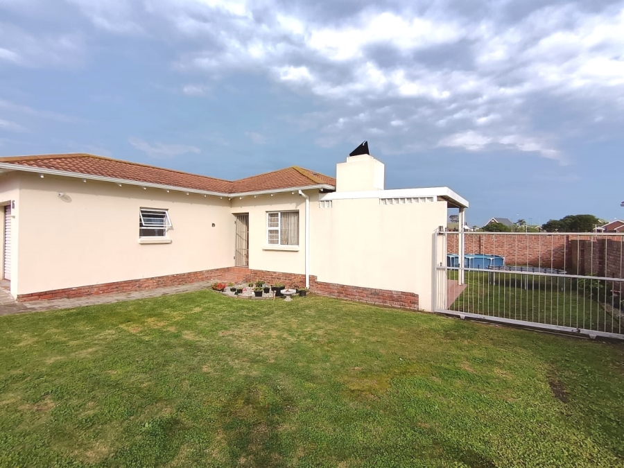 2 Bedroom Property for Sale in Parsonsvlei Eastern Cape